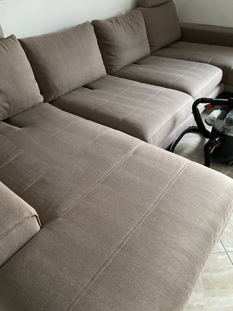 6/7 places🛋